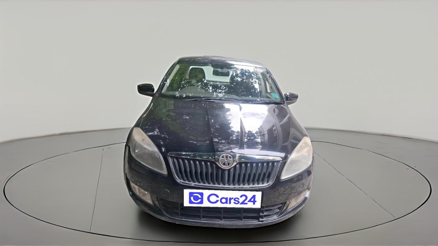 2013 Skoda Rapid AMBITION 1.6 TDI CR MT PLUS, Diesel, Manual, 1,05,675 km, exterior