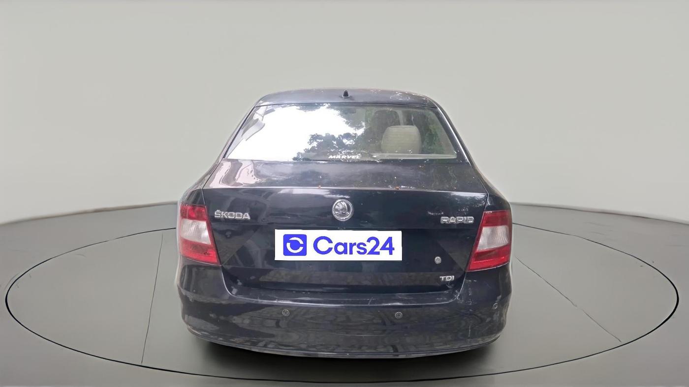 2013 Skoda Rapid AMBITION 1.6 TDI CR MT PLUS, Diesel, Manual, 1,05,675 km, exterior