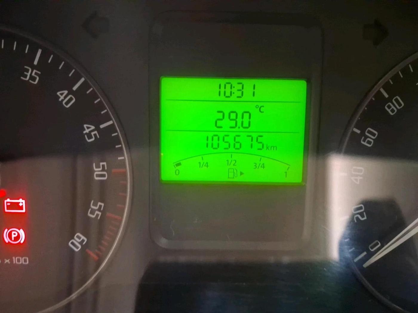 2013 Skoda Rapid AMBITION 1.6 TDI CR MT PLUS, Diesel, Manual, 1,05,675 km, interior