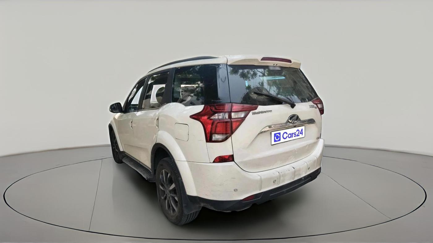 2018 Mahindra XUV500 W11, Diesel, Manual, 79,857 km, exterior