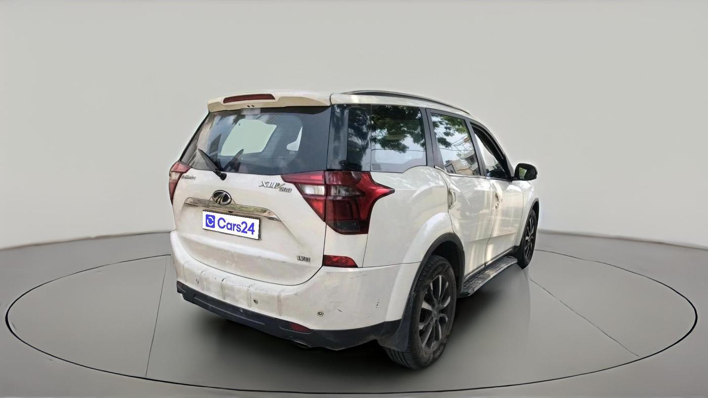 2018 Mahindra XUV500 W11, Diesel, Manual, 79,857 km, exterior