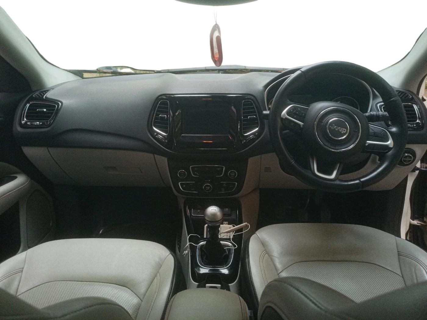 2017 Jeep Compass LIMITED 2.0 DIESEL, Diesel, Manual, 1,07,800 km, interior