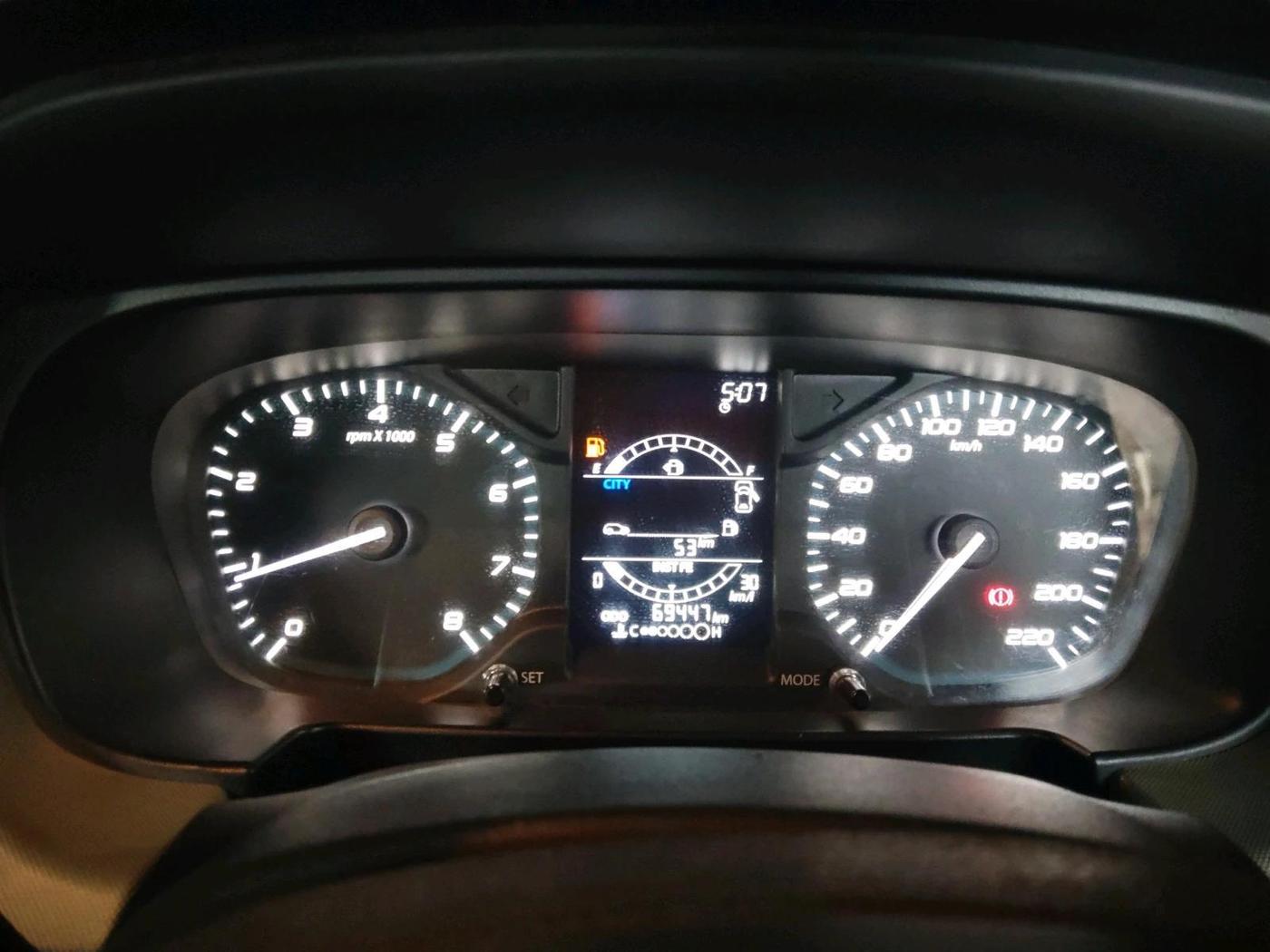 2022 Tata PUNCH ADVENTURE MT, Petrol, Manual, 69,447 km, interior