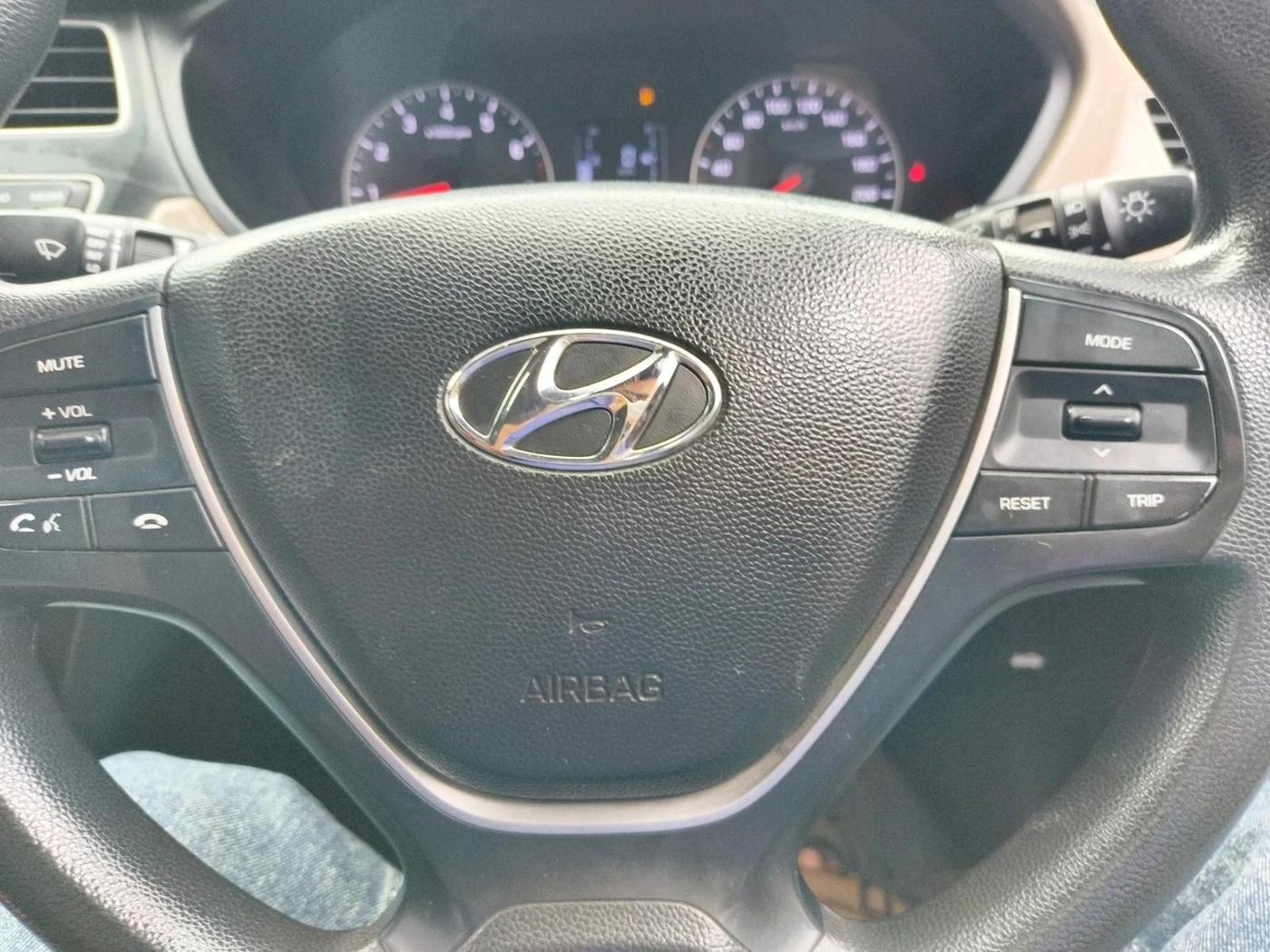 2018 Hyundai Elite i20 ASTA 1.2, Petrol, Manual, 70,500 km, interior