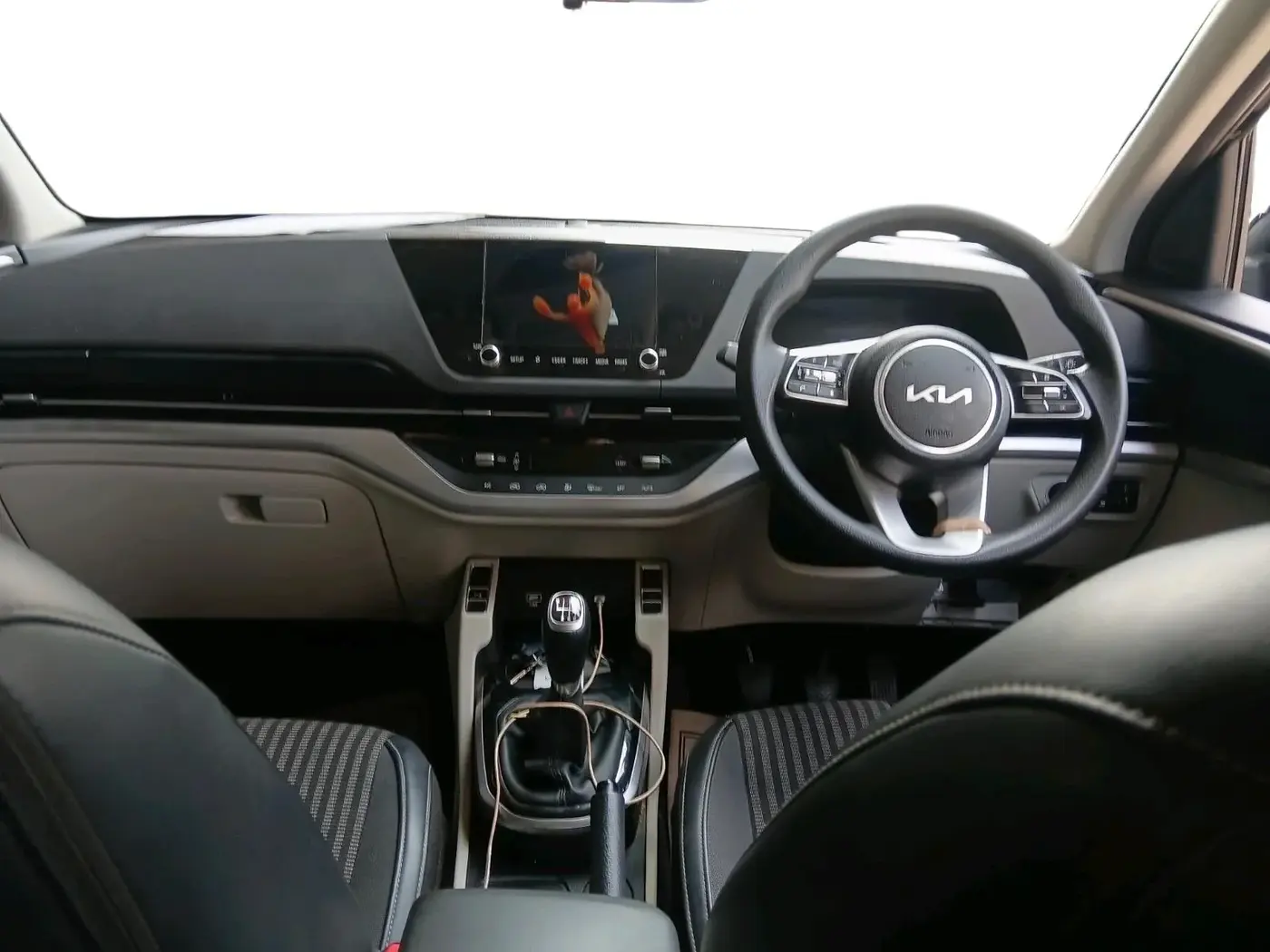 2024 KIA CARENS Prestige (O) 1.5 Petrol 7 STR, Petrol, Manual, 41,400 km, interior