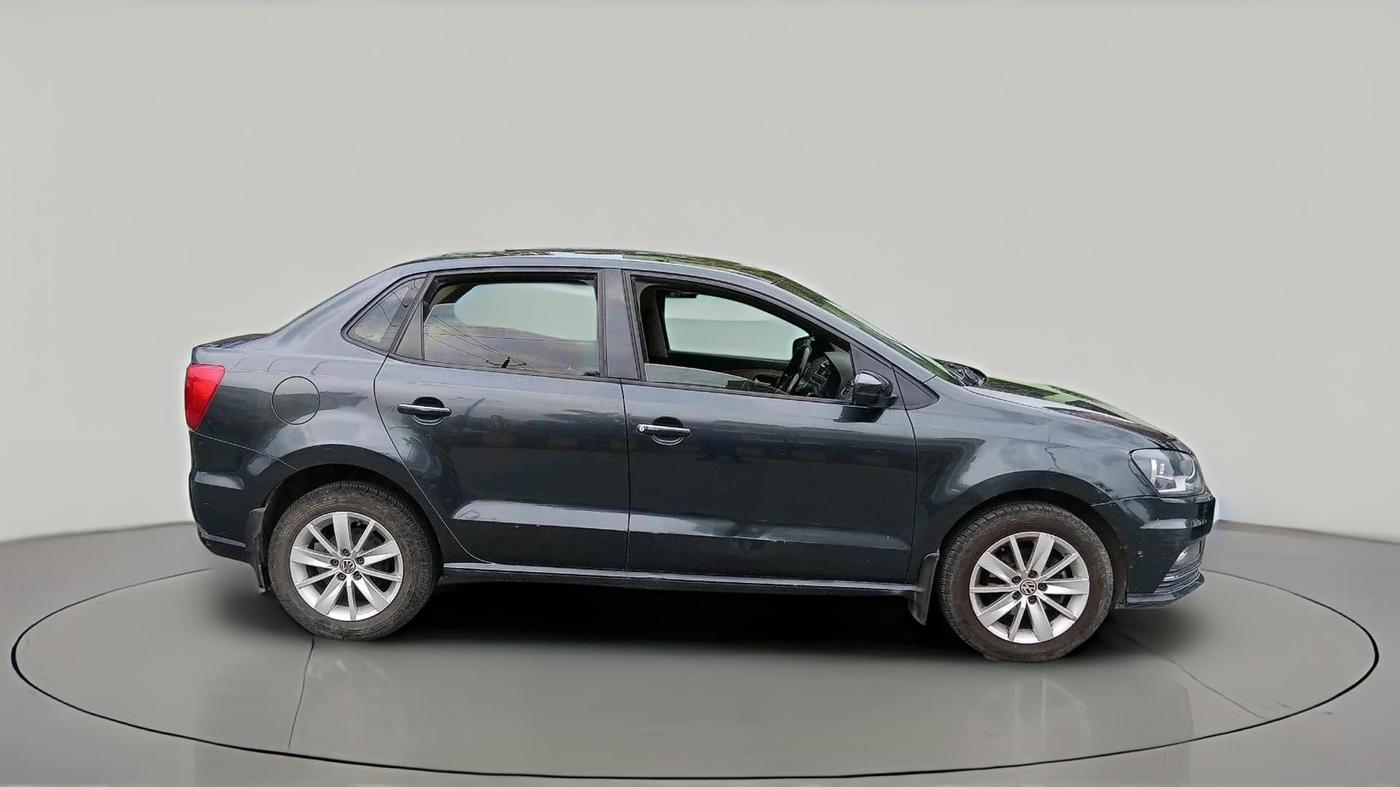 2017 Volkswagen Ameo HIGHLINE1.2L, Petrol, Manual, 1,02,170 km, exterior