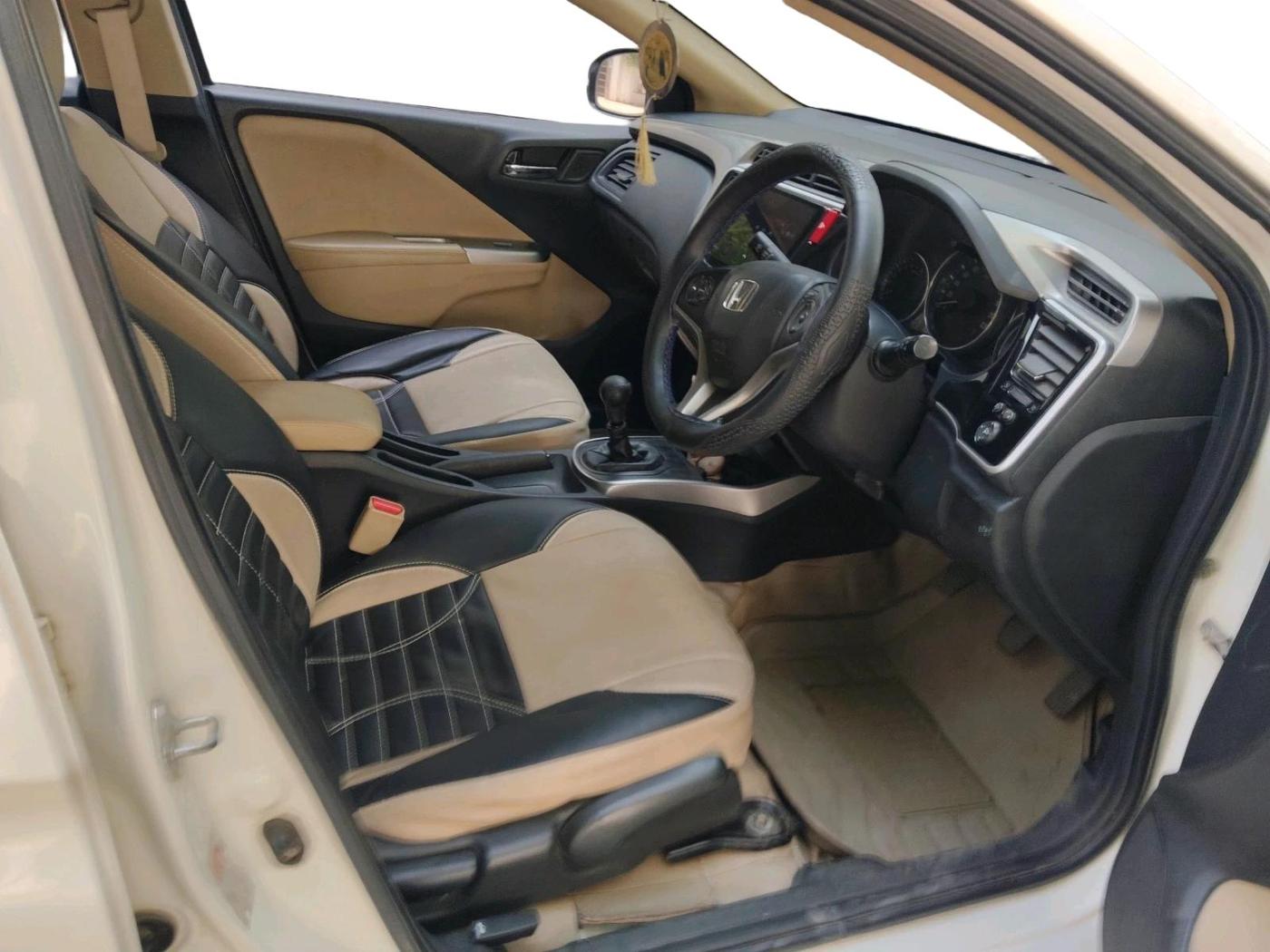 2015 Honda City 1.5L I-VTEC VX (O) MT, Petrol, Manual, 32,191 km, interior