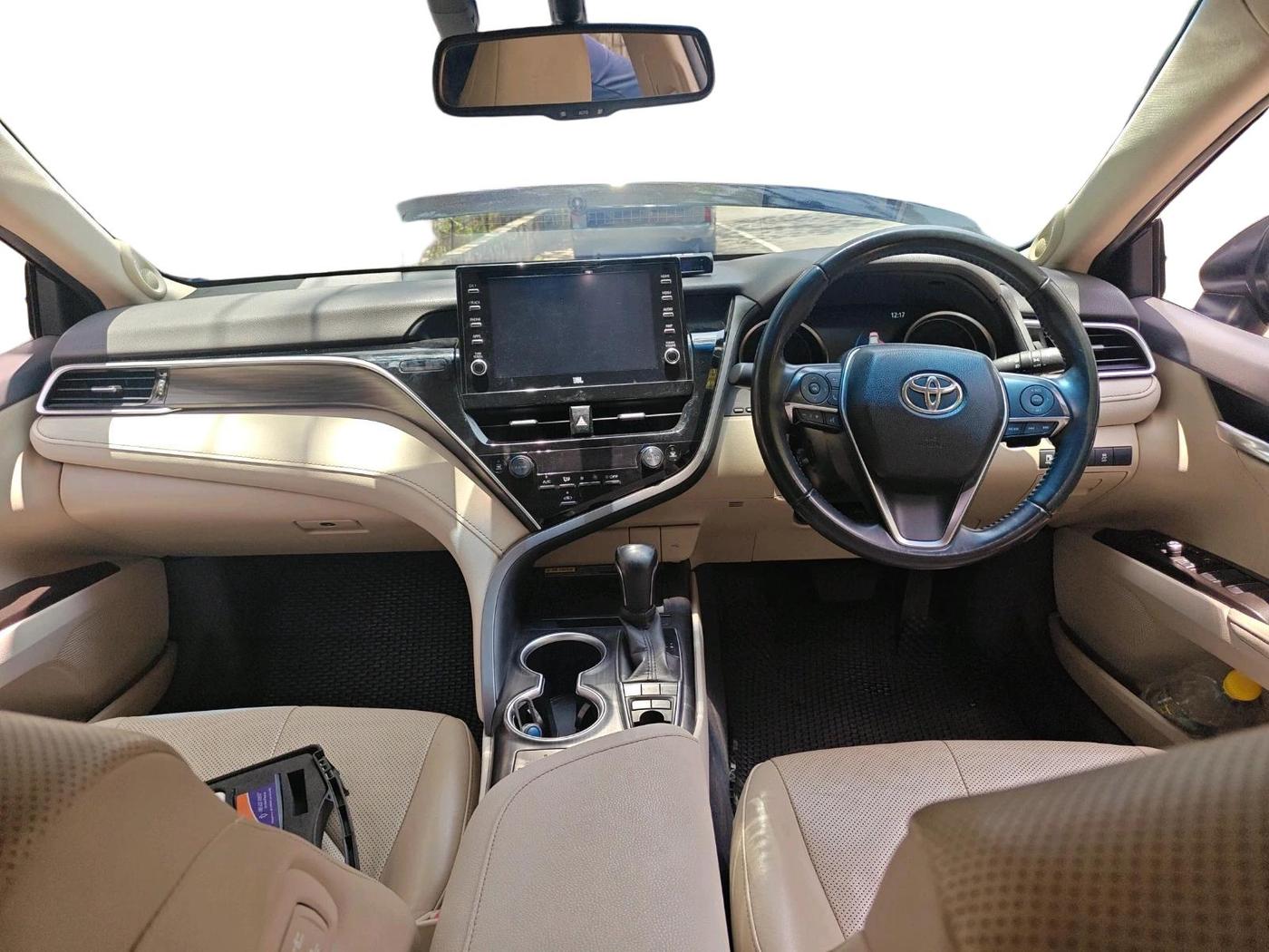 2022 Toyota Camry HYBRID, Hybrid, Automatic, 43,942 km, interior
