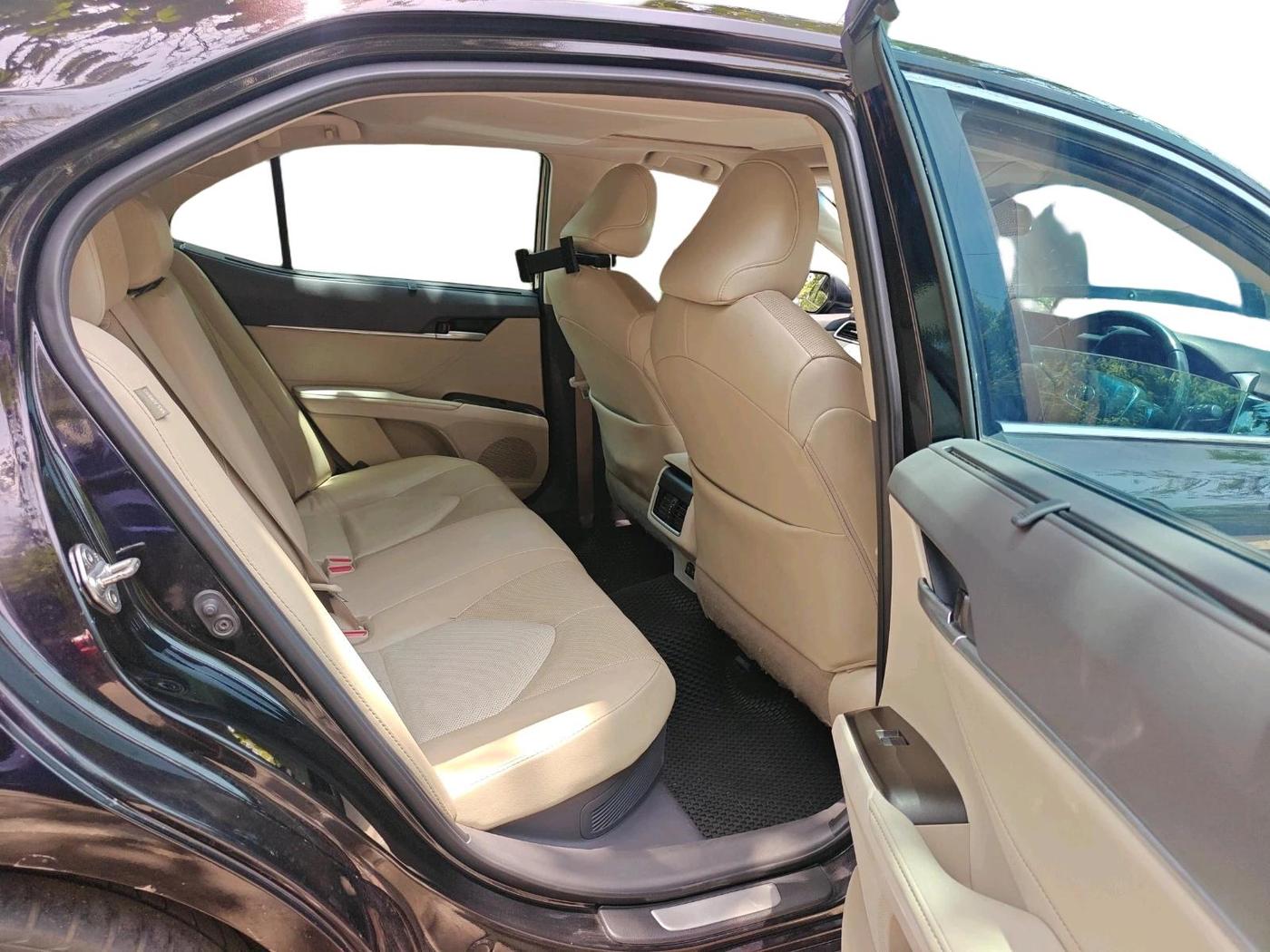 2022 Toyota Camry HYBRID, Hybrid, Automatic, 43,942 km, interior