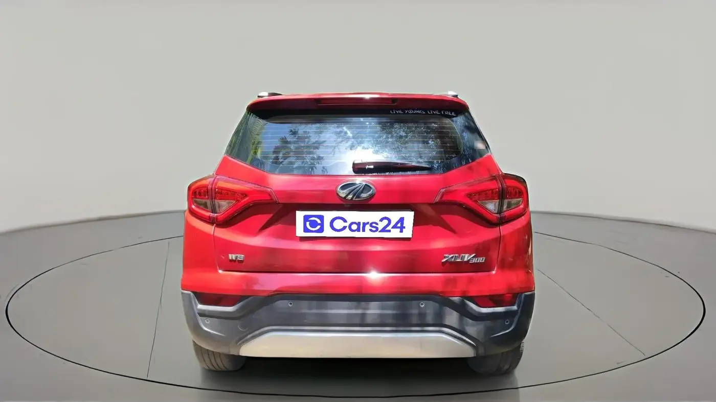 2019 Mahindra XUV300 W8 (O) 1.2 PETROL, Petrol, Manual, 37,731 km, exterior
