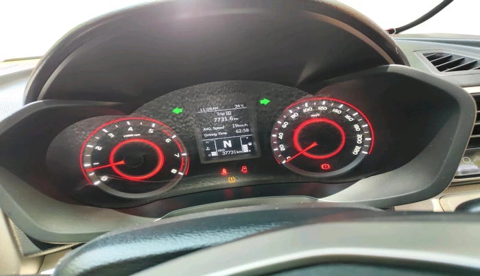 2019 Mahindra XUV300 W8 (O) 1.2 PETROL, Petrol, Manual, 37,731 km, interior