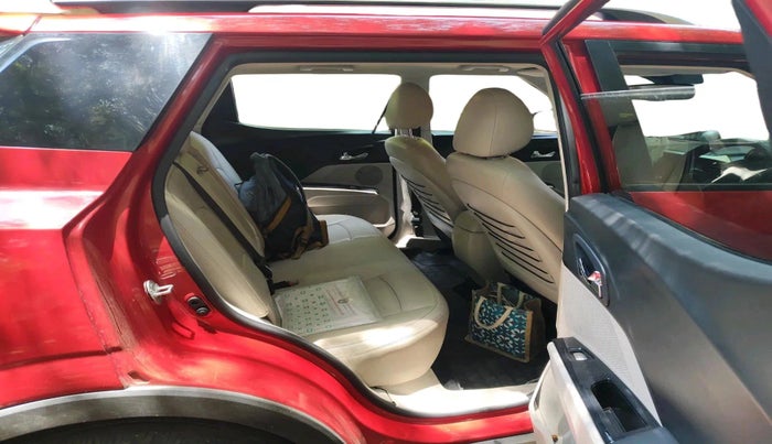 2019 Mahindra XUV300 W8 (O) 1.2 PETROL, Petrol, Manual, 37,731 km, interior