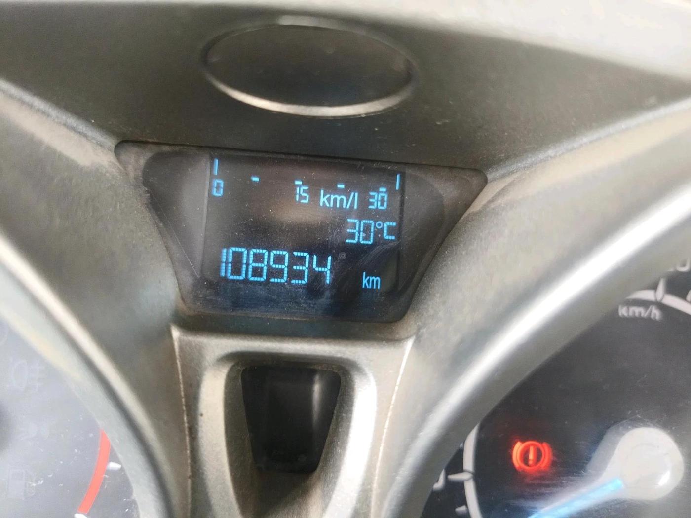 2017 Ford Ecosport TITANIUM 1.5L DIESEL, Diesel, Manual, 1,08,934 km, interior