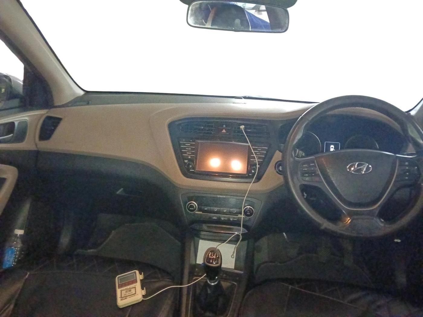 2015 Hyundai Elite i20 ASTA 1.4 CRDI, Diesel, Manual, 1,32,843 km, interior