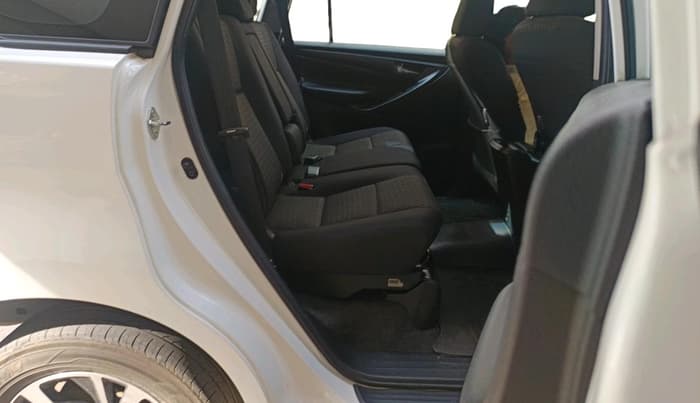 2021 Toyota Innova Crysta 2.4 GX AT 8 STR, Diesel, Automatic, 70,208 km, interior