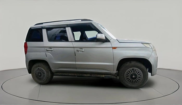 2015 Mahindra TUV300 T6 PLUS, Diesel, Manual, 67,815 km, exterior