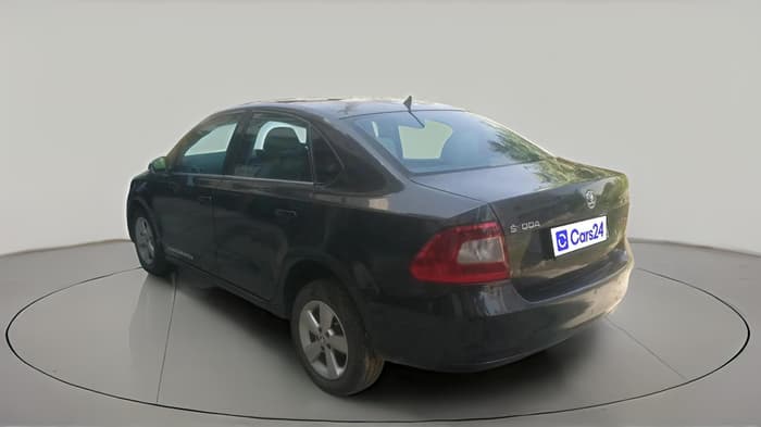 2016 Skoda Rapid 1.5 TDI CR STYLE PLUS AT, Diesel, Automatic, 1,30,691 km, exterior