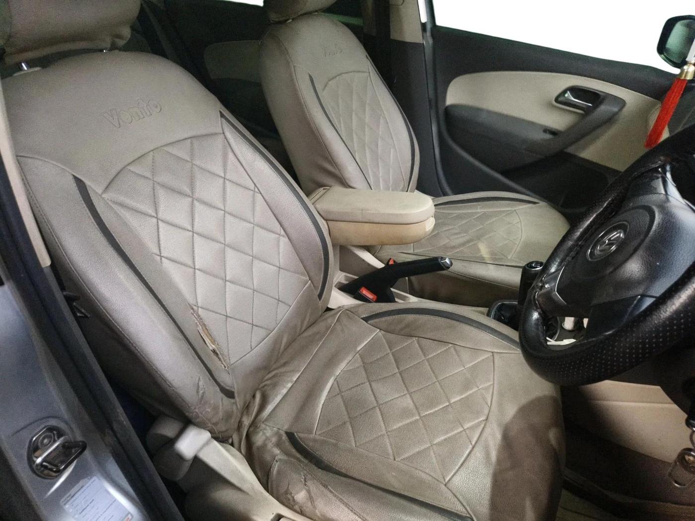 2010 Volkswagen Vento HIGHLINE 1.6 MPI, Petrol, Manual, 99,999 km, interior