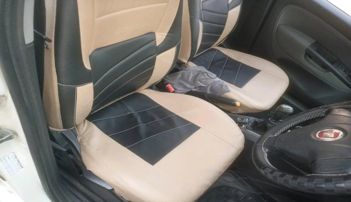 2013 Fiat Grand Punto Dynamic 1.2, Petrol, Manual, 1,03,382 km, interior