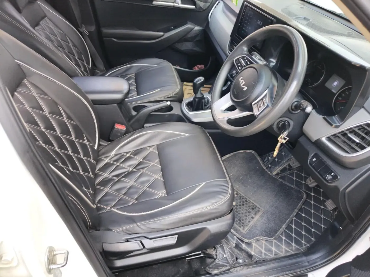 2022 KIA SELTOS HTE 1.5 DIESEL, Diesel, Manual, 1,00,414 km, interior