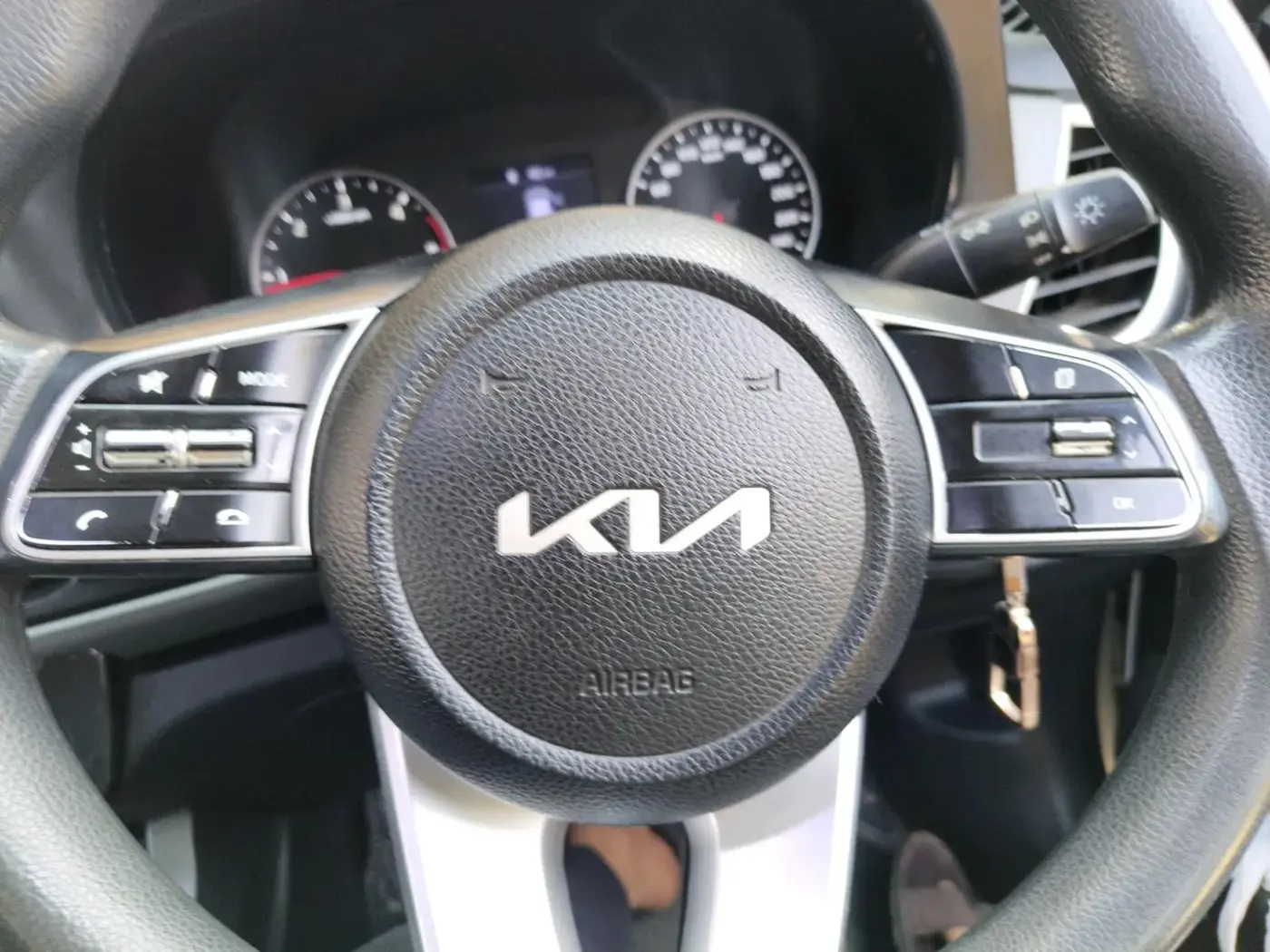 2022 KIA SELTOS HTE 1.5 DIESEL, Diesel, Manual, 1,00,414 km, interior