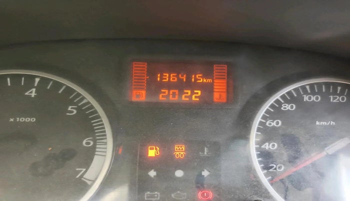 2013 Renault Duster 85 PS RXL DIESEL, Diesel, Manual, 1,36,415 km, interior