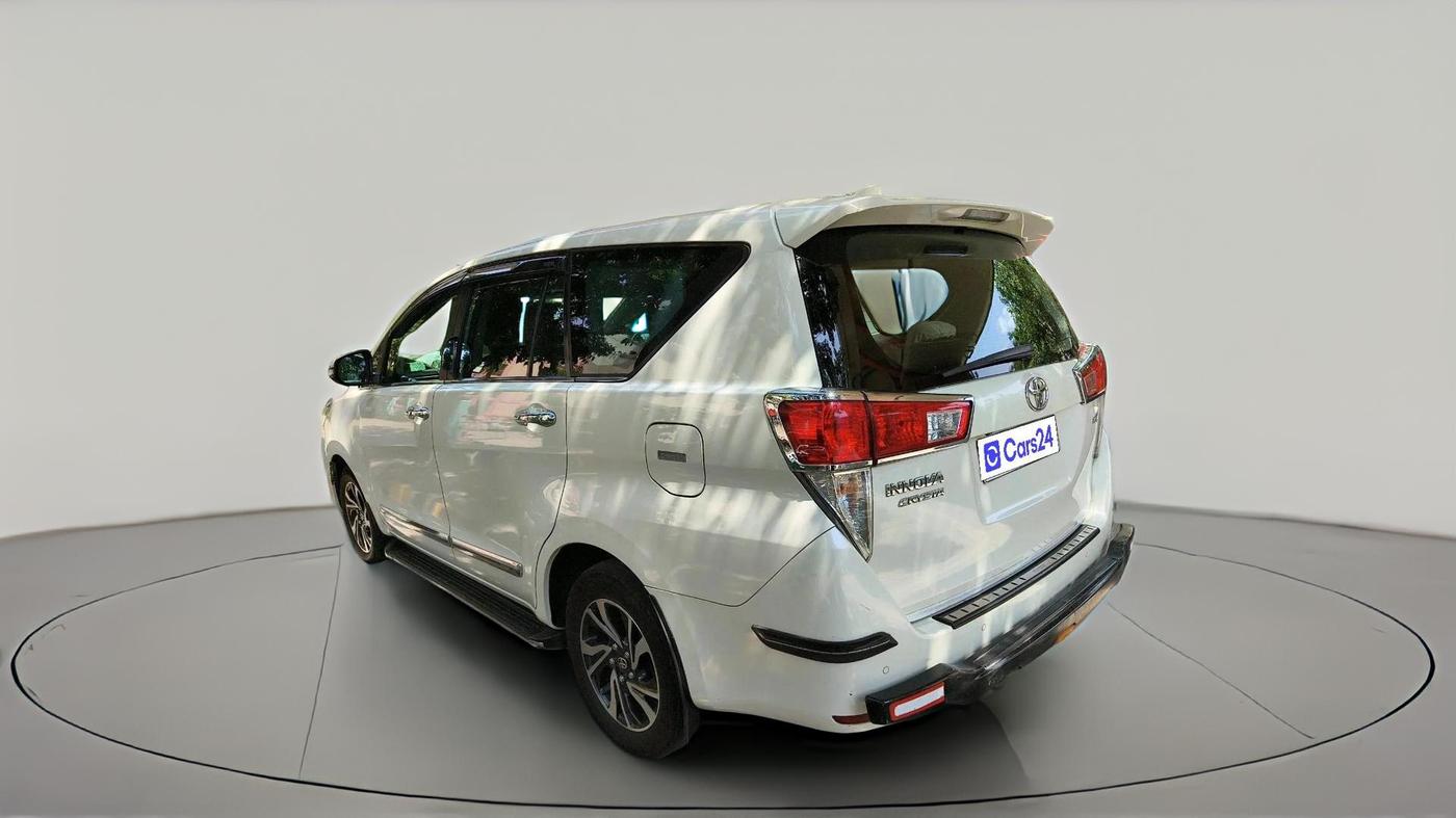 2022 Toyota Innova Crysta 2.4 VX 7 STR, Diesel, Manual, 1,07,710 km, exterior