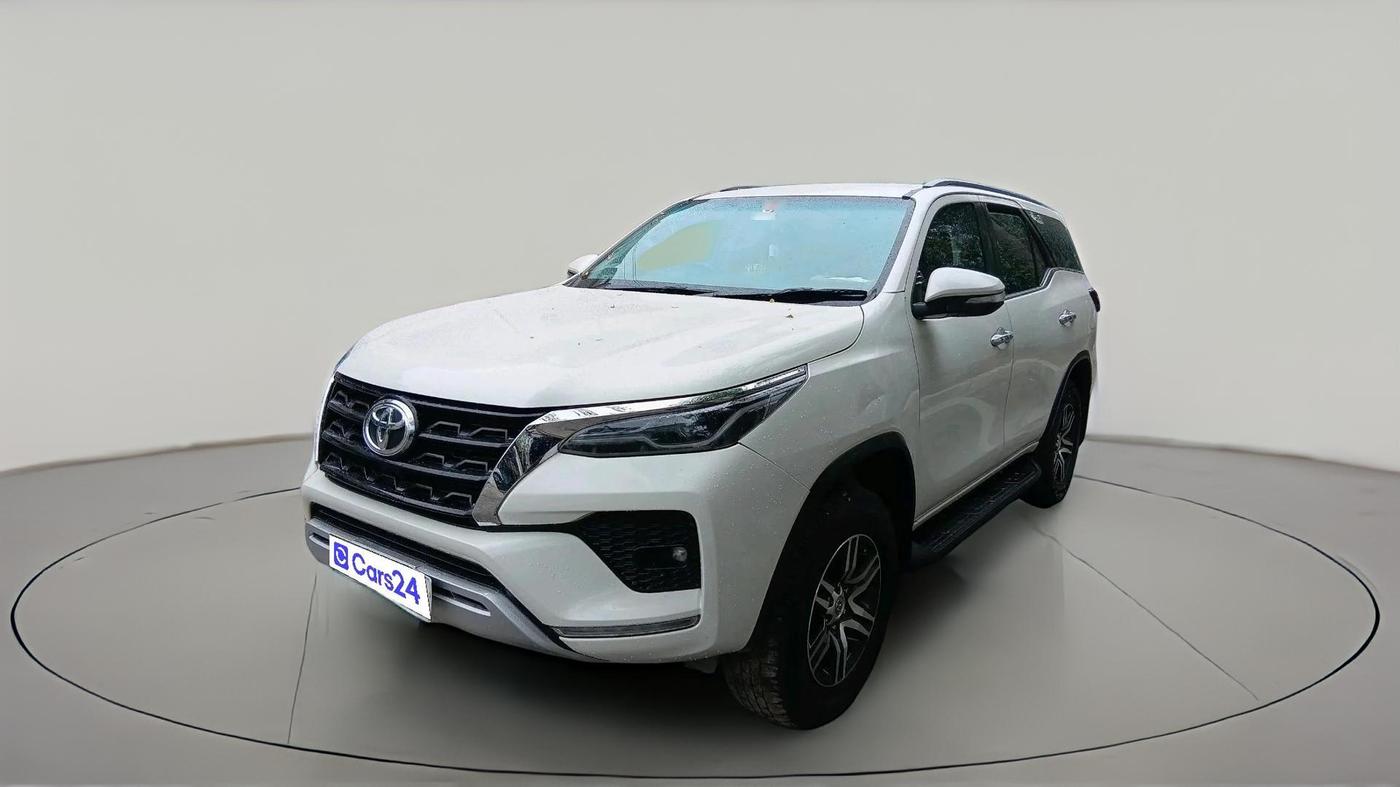 2021 Toyota Fortuner 4X2 MT 2.8 DIESEL, Diesel, Manual, 1,95,247 km, exterior