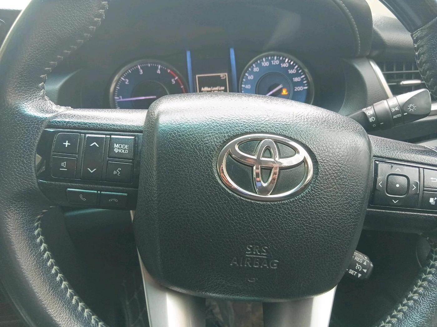 2021 Toyota Fortuner 4X2 MT 2.8 DIESEL, Diesel, Manual, 1,95,247 km, interior