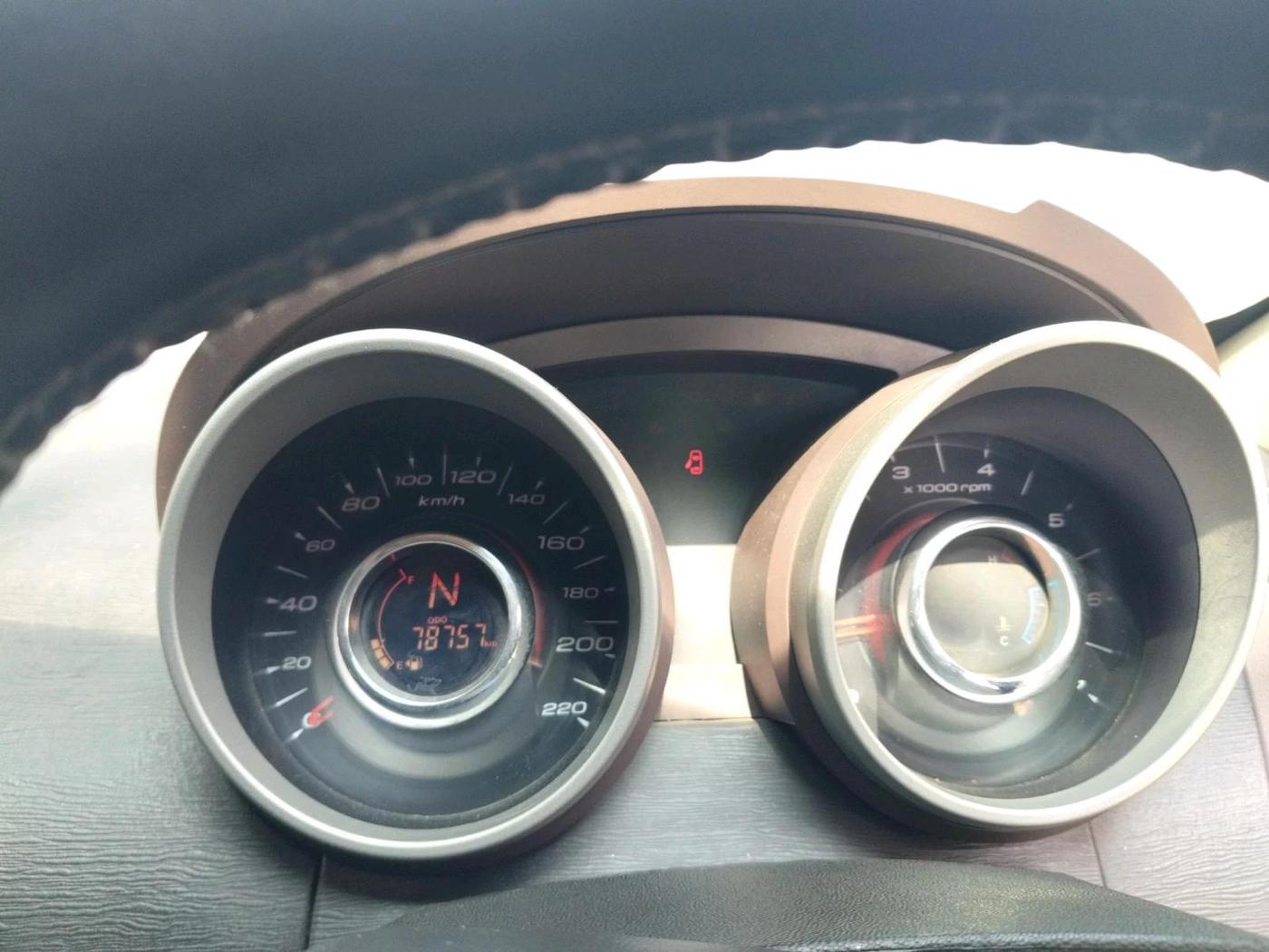2014 Mahindra XUV500 W6, Diesel, Manual, 78,757 km, interior
