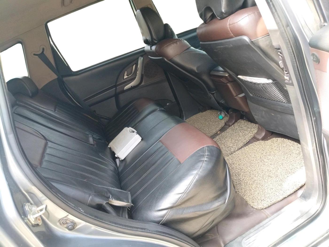 2014 Mahindra XUV500 W6, Diesel, Manual, 78,757 km, interior