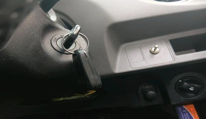 2011 Toyota Etios V, Petrol, Manual, 1,18,223 km, interior