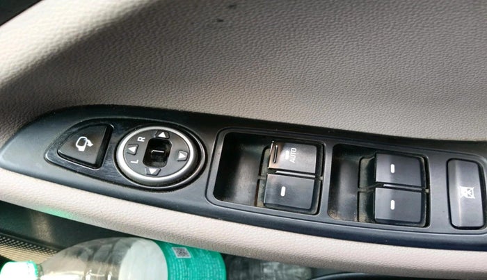 2014 Hyundai Elite i20 SPORTZ 1.2, Petrol, Manual, 1,56,391 km, interior