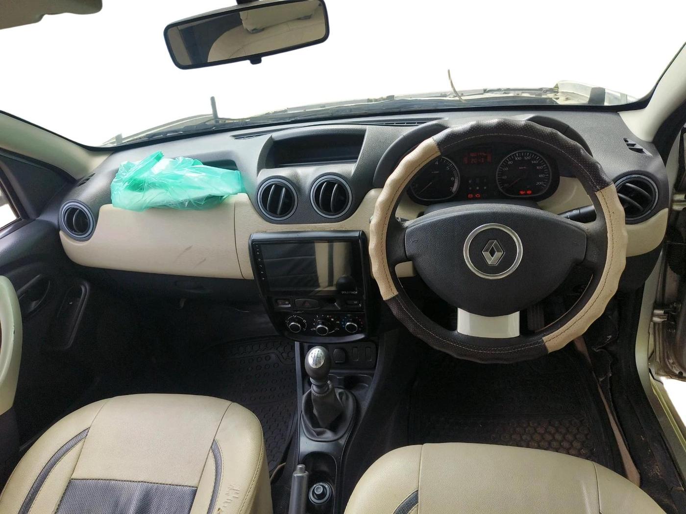 2012 Renault Duster 110 PS RXL DIESEL, Diesel, Manual, 1,00,744 km, interior