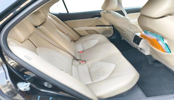 2024 Toyota Camry HYBRID, Hybrid, Automatic, 28,700 km, interior