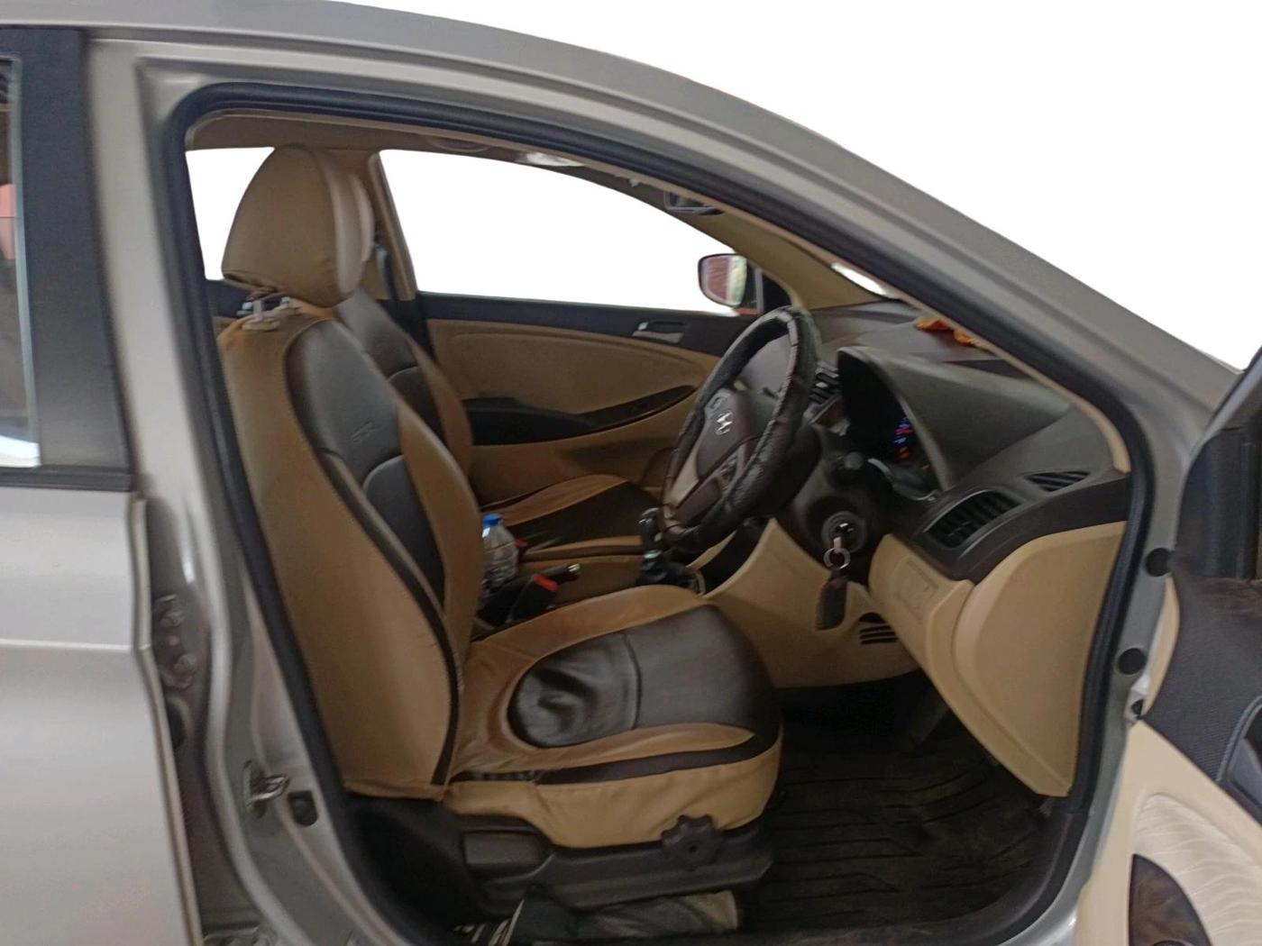 2016 Hyundai Verna 1.6 VTVT S, Petrol, Manual, 1,16,820 km, interior