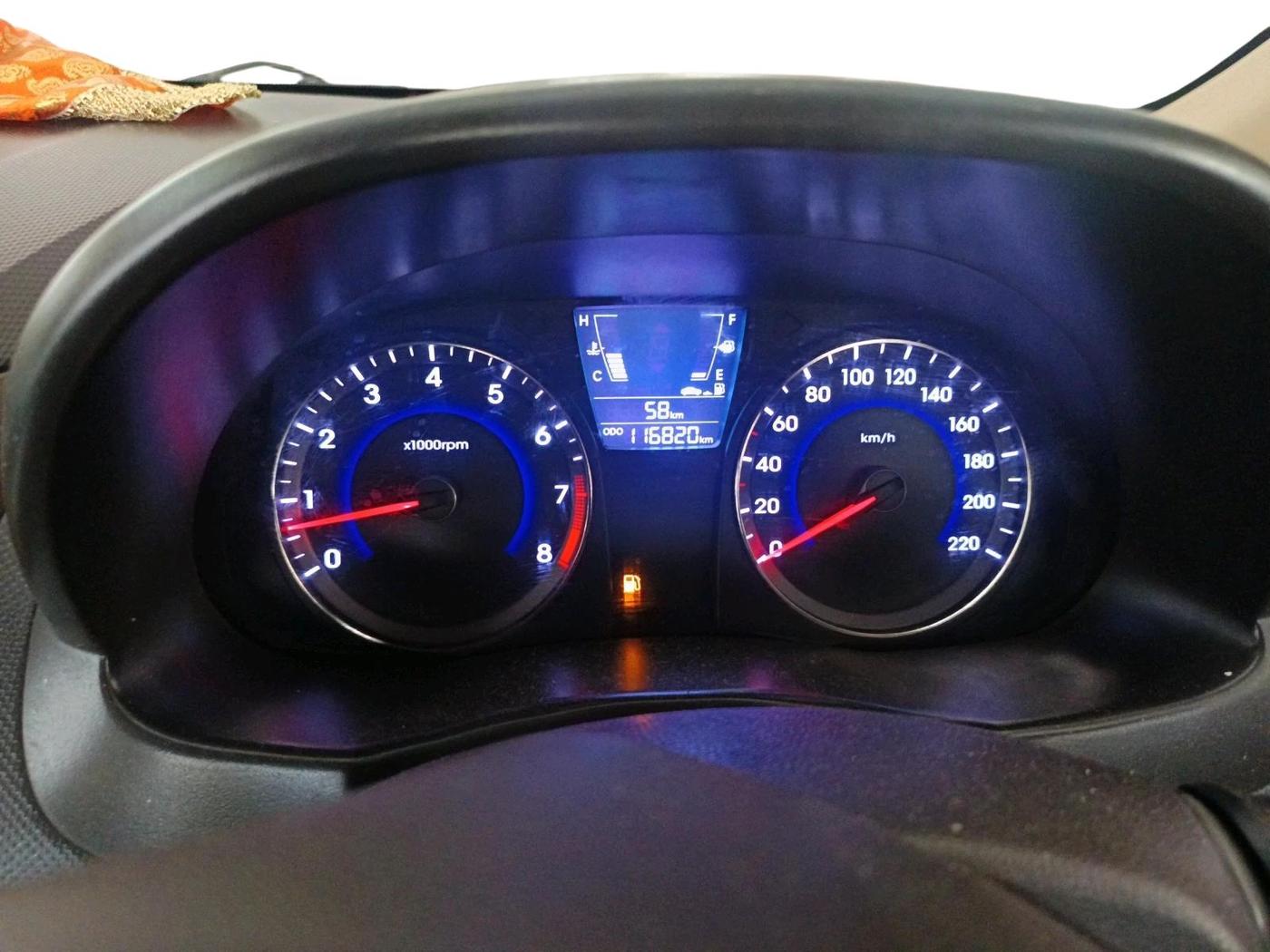 2016 Hyundai Verna 1.6 VTVT S, Petrol, Manual, 1,16,820 km, interior