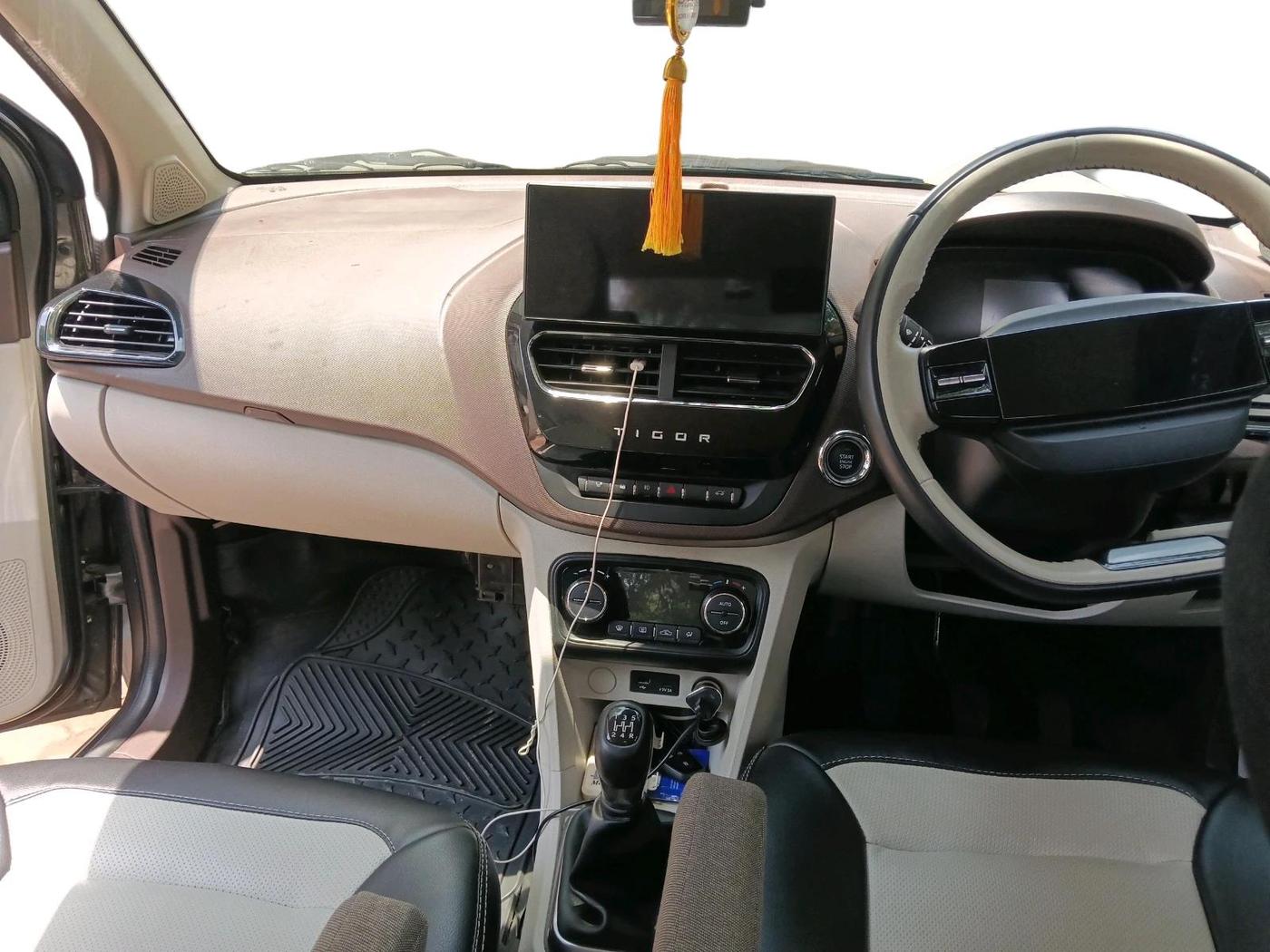 2025 Tata TIGOR XZ Plus LUX, Petrol, Manual, 4,064 km, interior