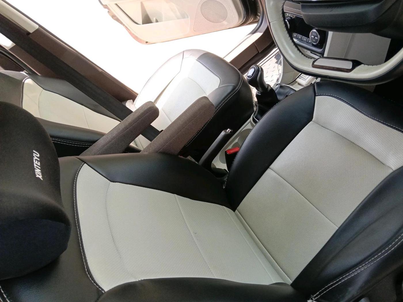 2025 Tata TIGOR XZ Plus LUX, Petrol, Manual, 4,064 km, interior