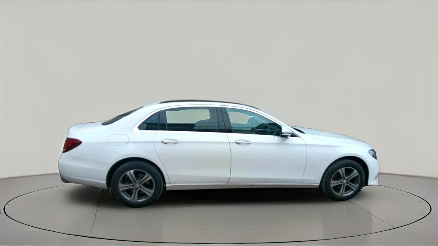 2017 Mercedes Benz E Class E 220 CDI AVANTGARDE, Diesel, Automatic, 61,840 km, exterior