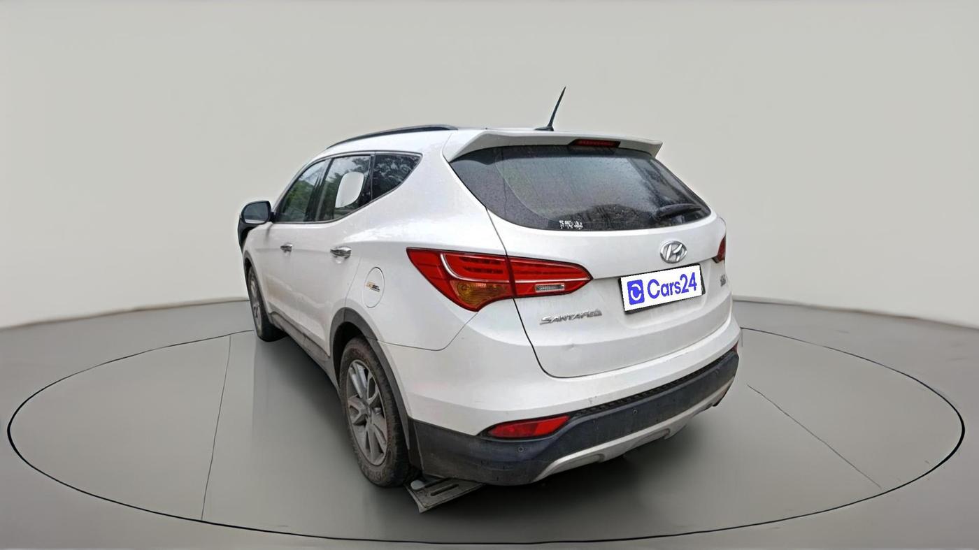 2016 Hyundai Santa Fe 4 WD AT, Diesel, Automatic, 1,58,787 km, exterior