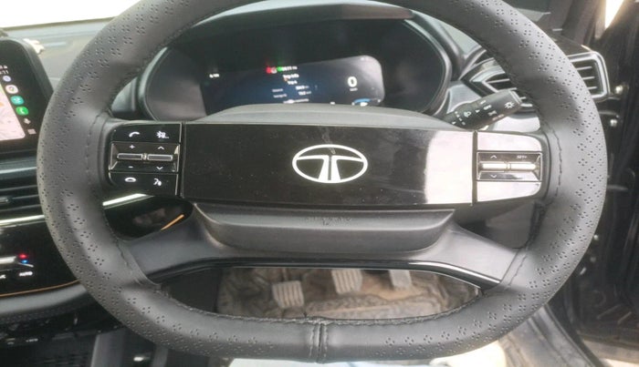 2024 Tata Harrier ADVENTURE PLUS DARK EDITION, Diesel, Manual, 26,244 km, interior