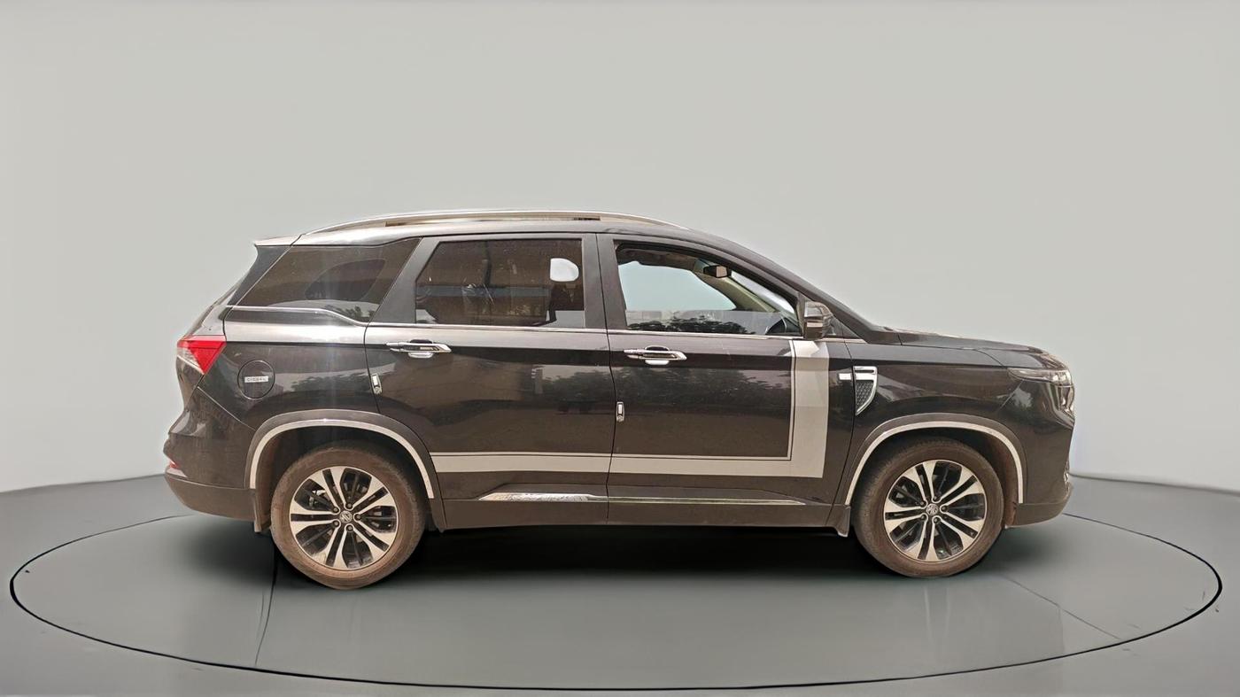 2022 MG HECTOR PLUS SHARP 2.0 DIESEL TURBO MT 6-STR, Diesel, Manual, 1,17,545 km, exterior