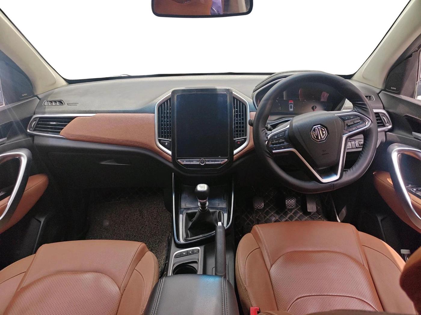 2022 MG HECTOR PLUS SHARP 2.0 DIESEL TURBO MT 6-STR, Diesel, Manual, 1,17,545 km, interior