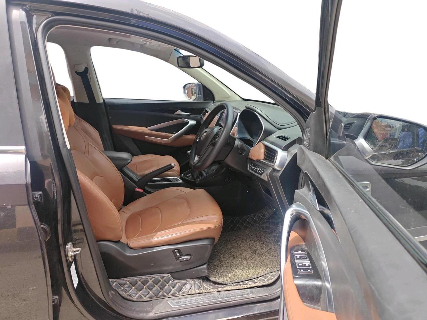 2022 MG HECTOR PLUS SHARP 2.0 DIESEL TURBO MT 6-STR, Diesel, Manual, 1,17,545 km, interior