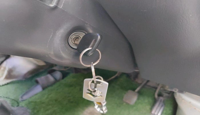 2010 Maruti Eeco 5 STR, Petrol, Manual, 86,300 km, interior
