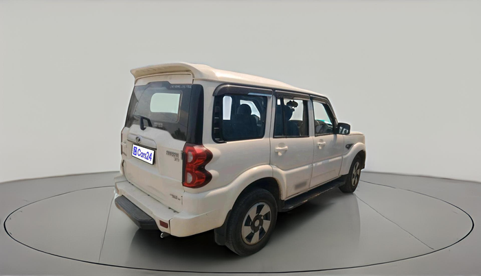 2018 Mahindra Scorpio S7, Diesel, Manual, 73,815 km, exterior