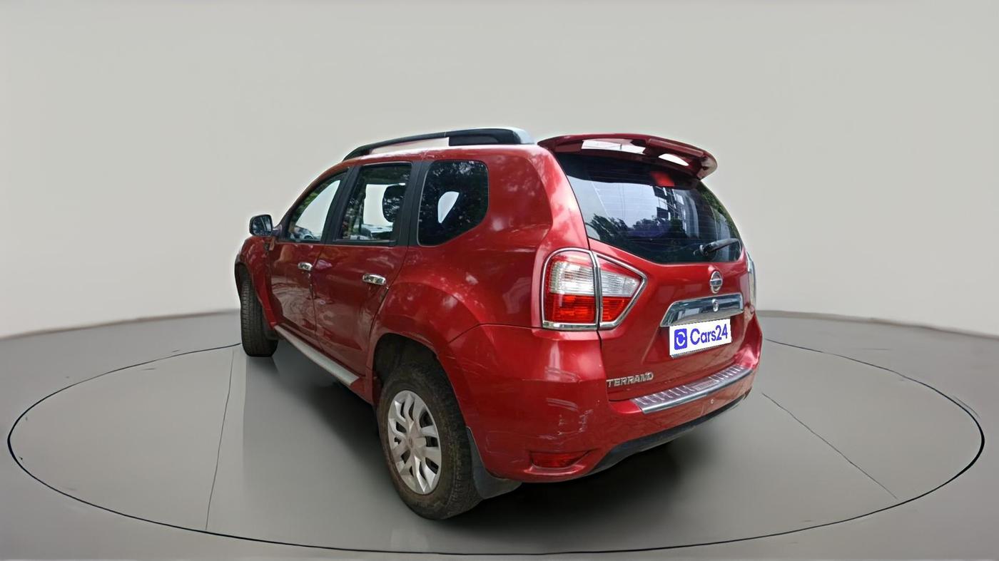 2017 Nissan Terrano XL (P), Petrol, Manual, 1,01,050 km, exterior