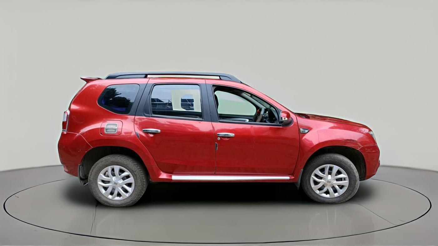 2017 Nissan Terrano XL (P), Petrol, Manual, 1,01,050 km, exterior