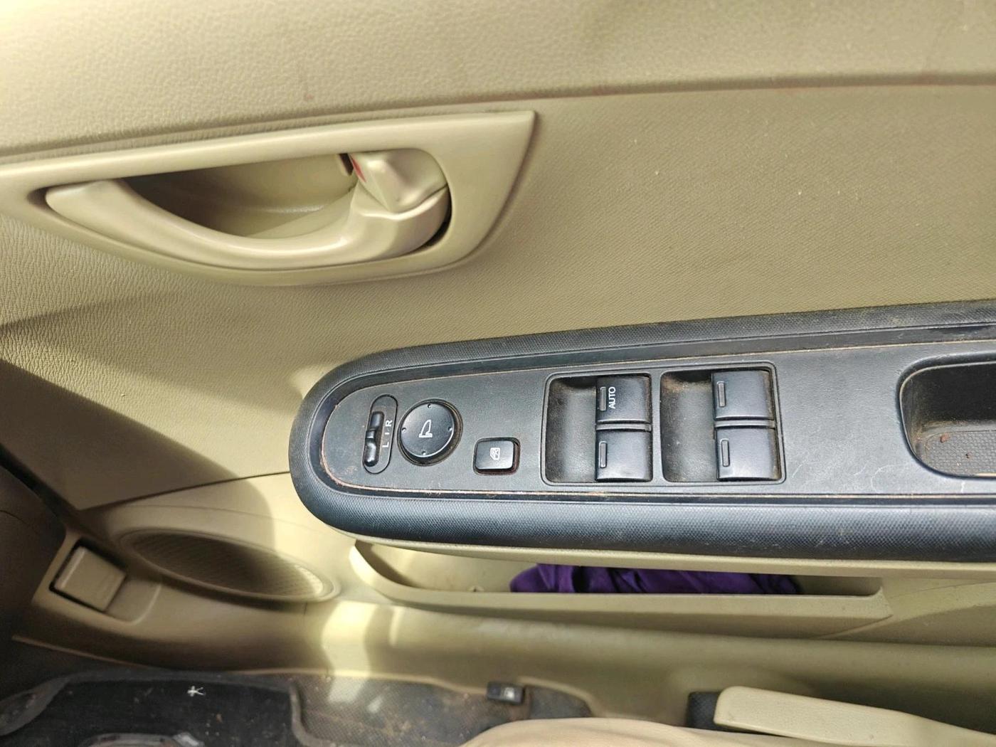 2015 Honda Mobilio 1.5L I-VTEC S, Petrol, Manual, 70,291 km, interior